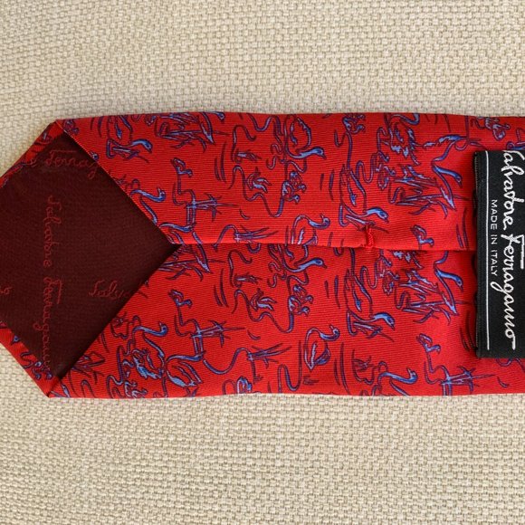 Salvatore Ferragamo Tie Silk Necktie Gancini Logo Buoy Bird  Salvatore Ferragamo Printed Tie
